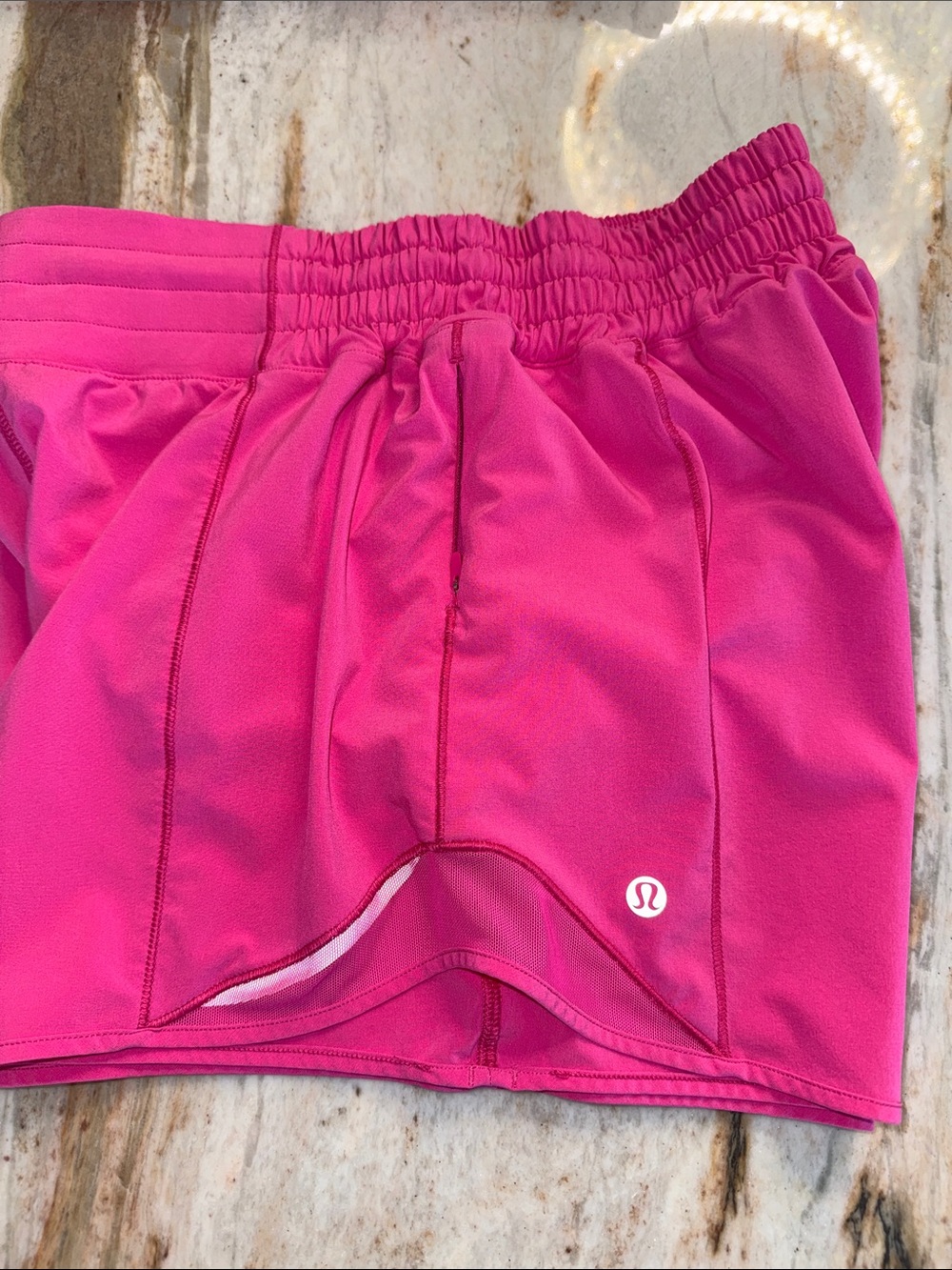 🔥 Lululemon Hotty Hot High-Rise Short 4"
Sonic Pink SIZE 6 - Picture 8 of 10